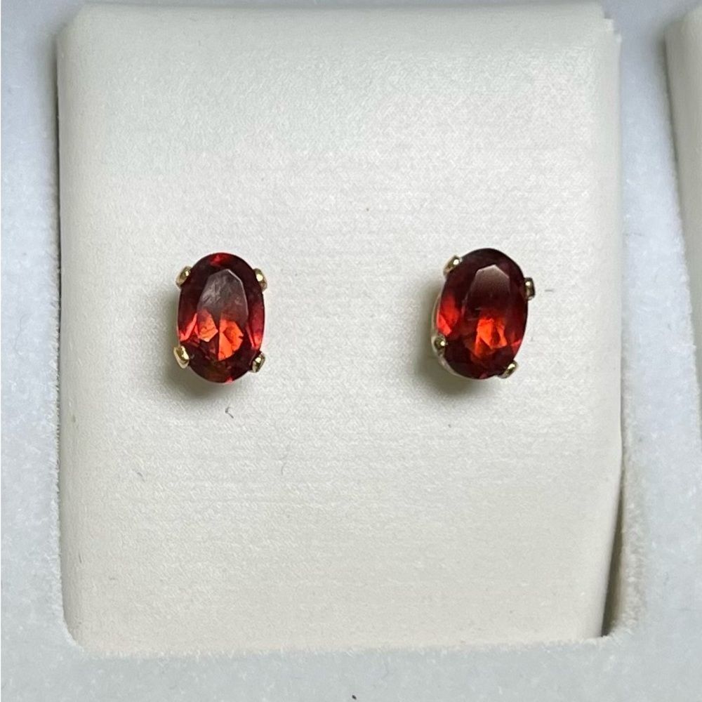 925 GP gemstone nip pierced earrings , red